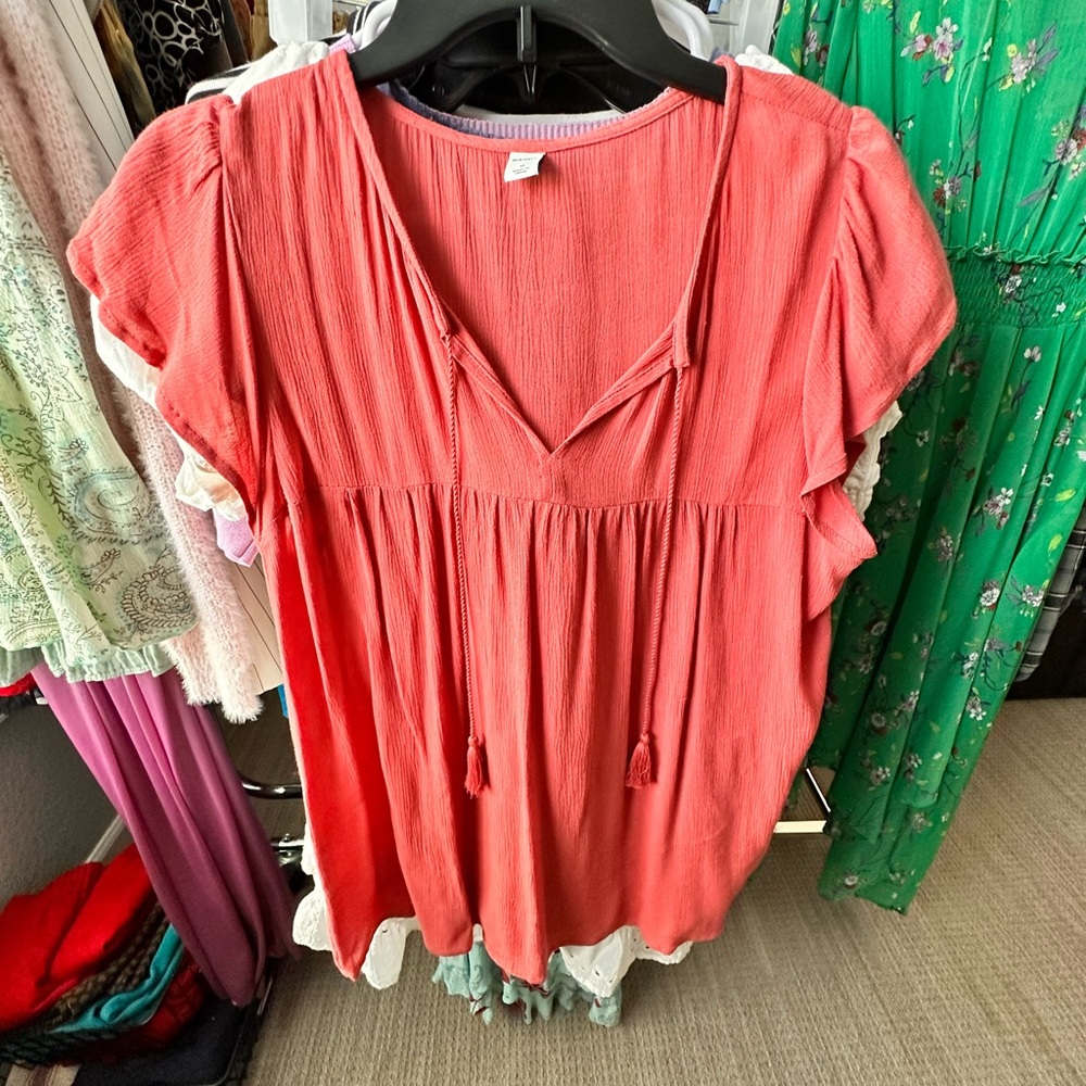 # Women’s Old Navy Tie-Front Blouse in Light Salmon Size Medium. Can Fit a Large